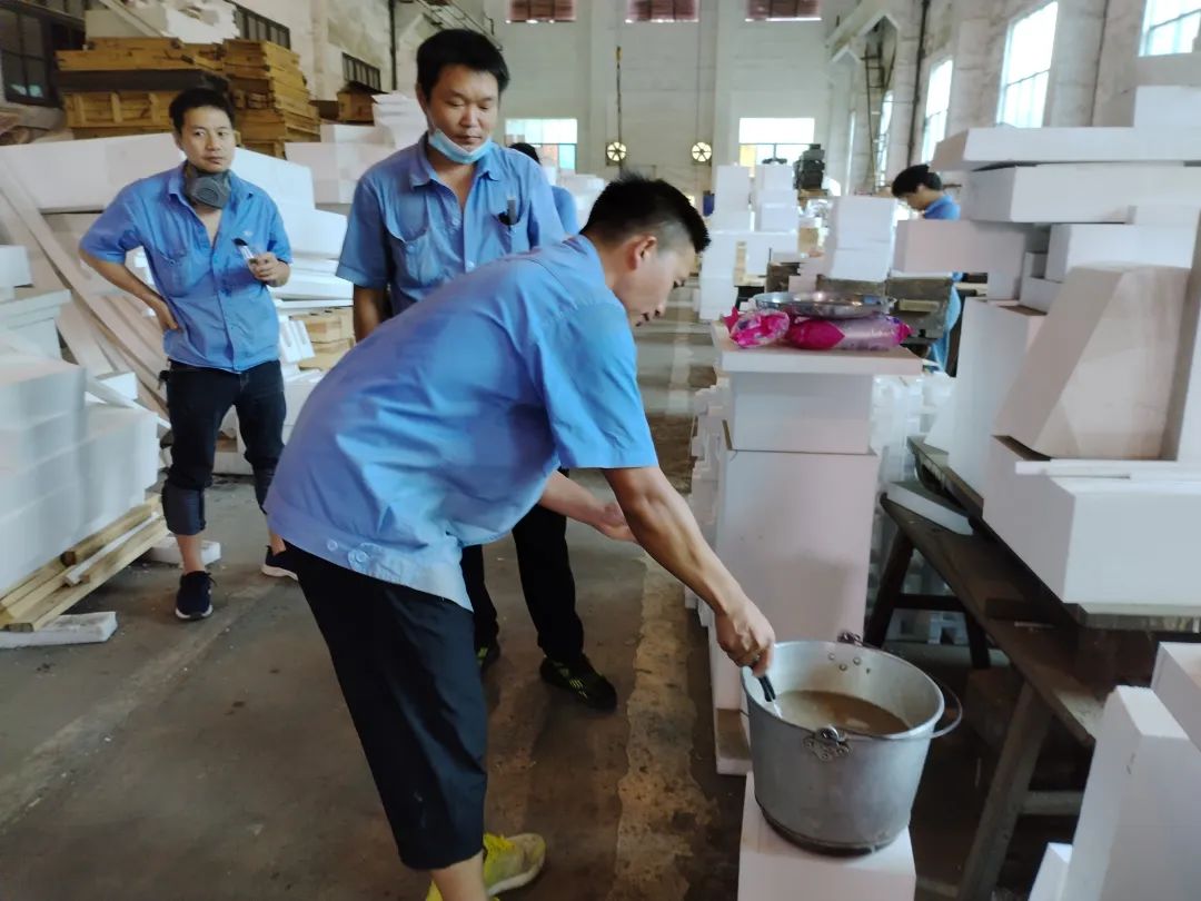 贵阳险峰：防暑降温绿豆汤 关爱职工送清凉_钱柜qg777