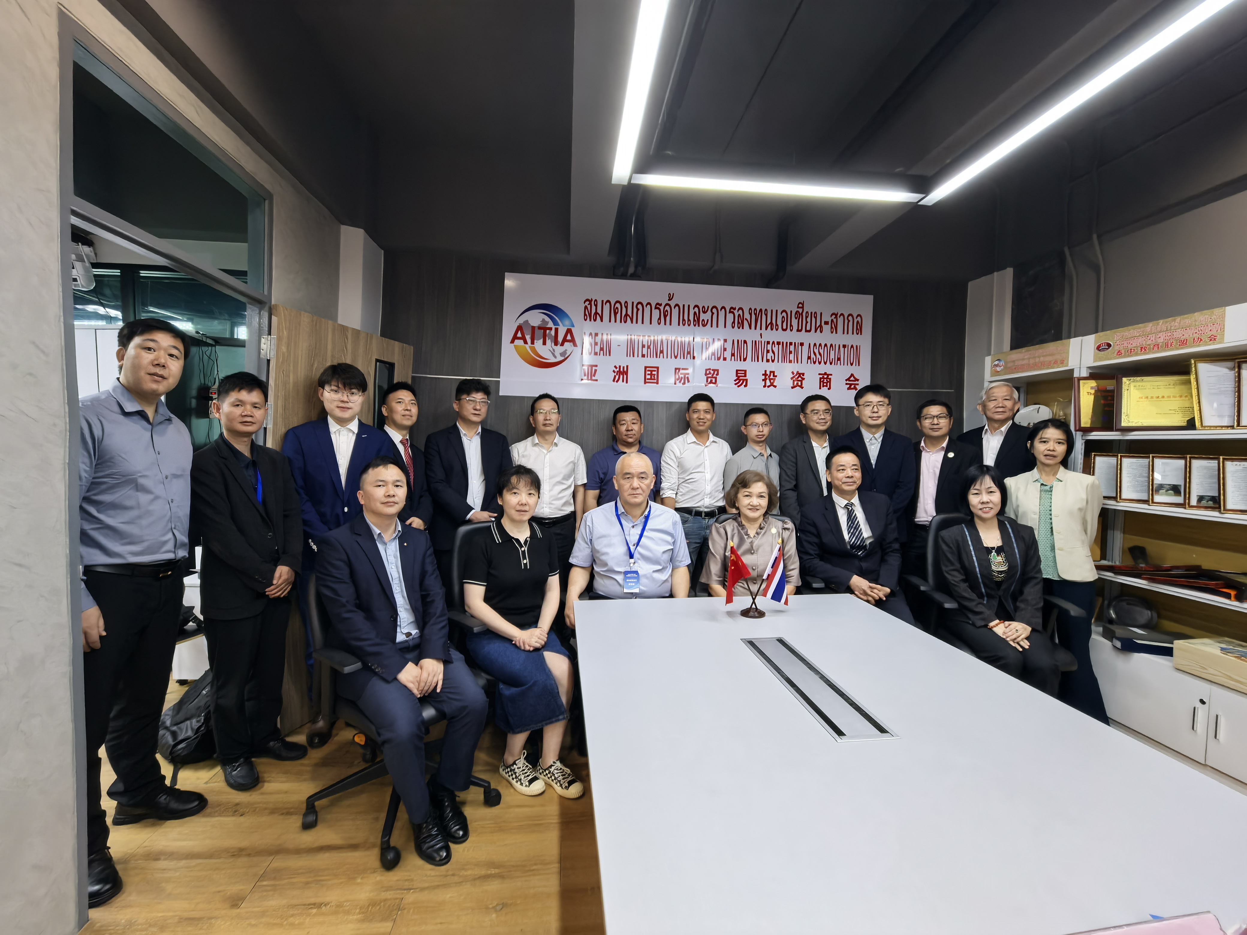 贵阳险峰随贵州省商务厅赴泰国加入 泰国国际工业机械展览会并出席系列聚会_钱柜qg777