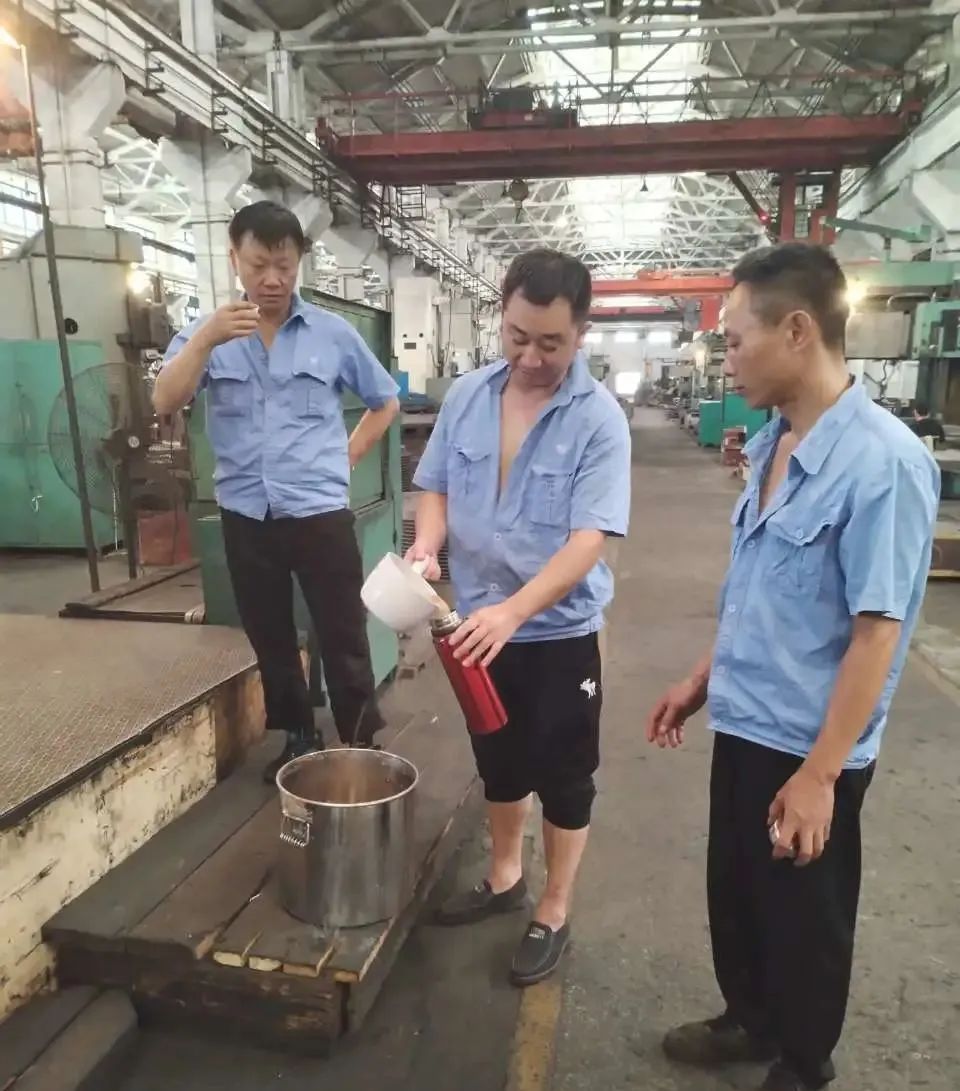 贵阳险峰：防暑降温绿豆汤 关爱职工送清凉_钱柜qg777